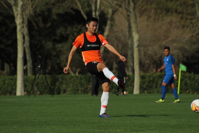 浙江队为余嘉豪注册 队内仅吴前一人身背顶薪